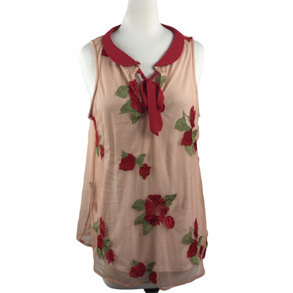 ❗️SOLD ❗️LC Conrad Snow White Apple Top, Size M